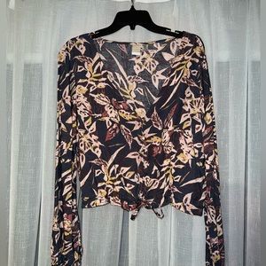 Size 8 Roxy cinch waist floral top